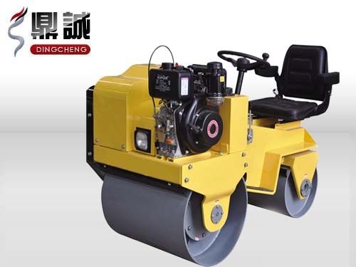 DC-850 Small seat type vibrating road roller