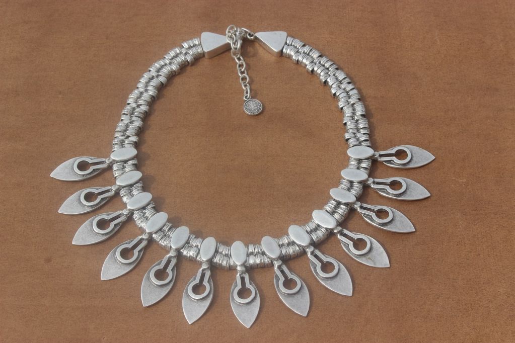 SILVER PLATED NECKLACE