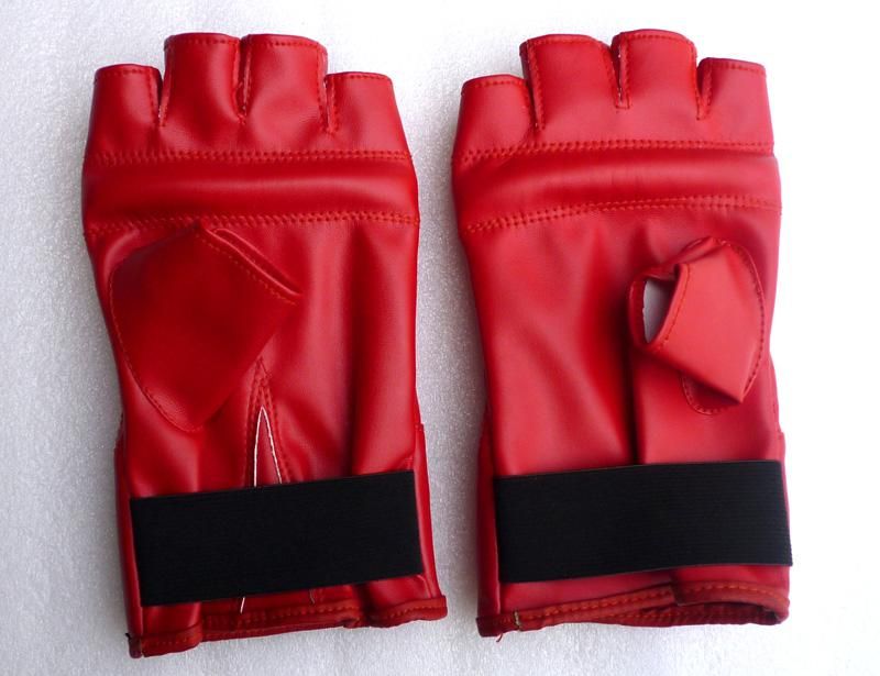 Boxing gloves with finger out