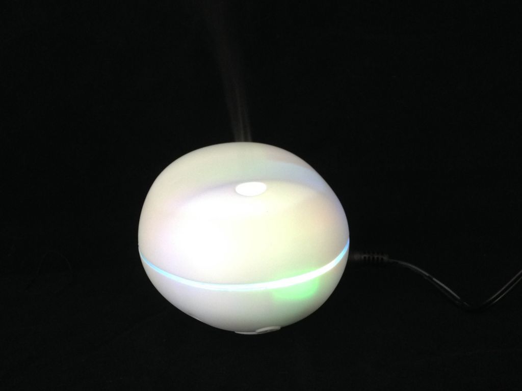 LED light aroma diffuser