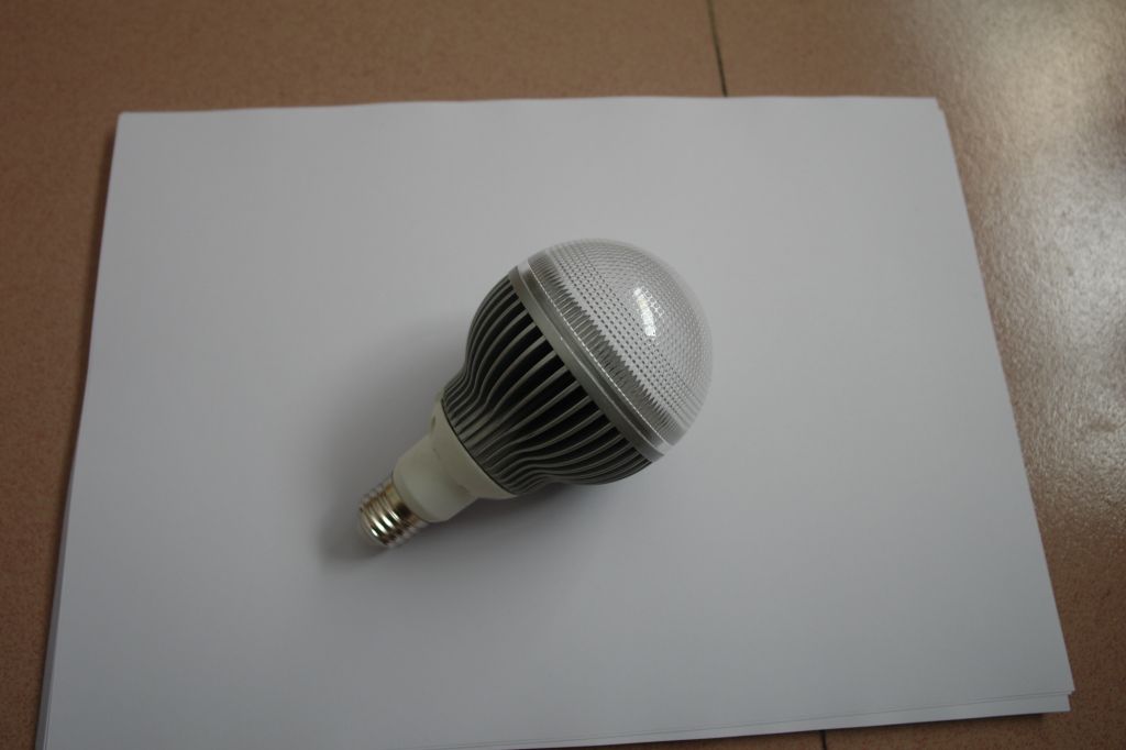 5 W LED bulbs with E27 holder from China