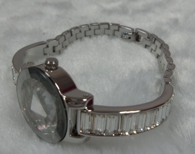 Wrist Watches - F6609