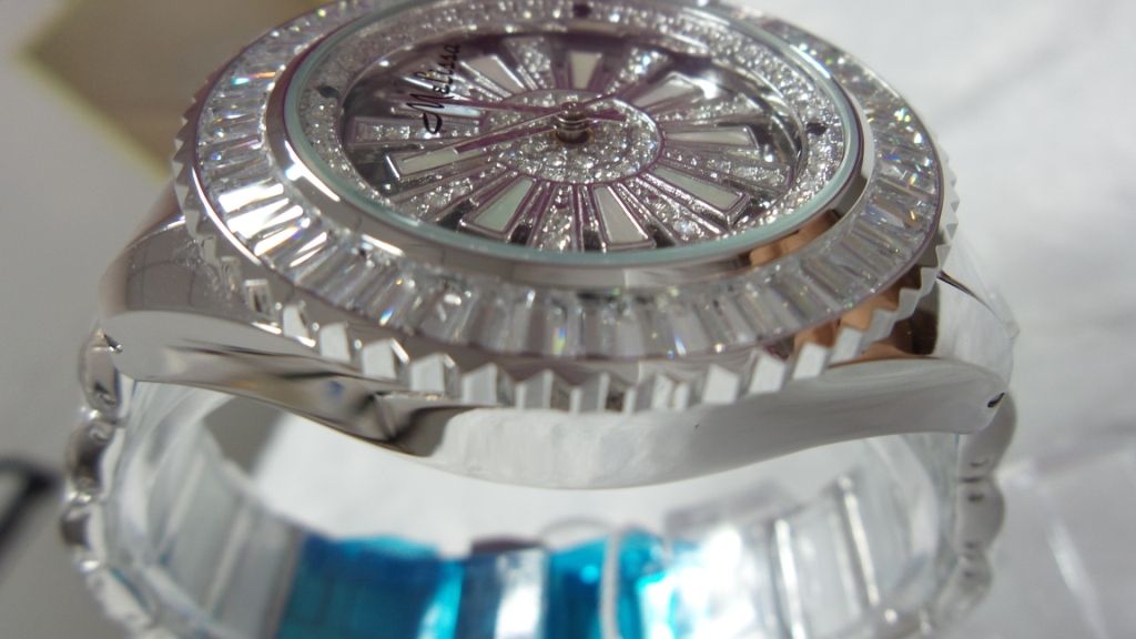 Wrist Watches - F6510