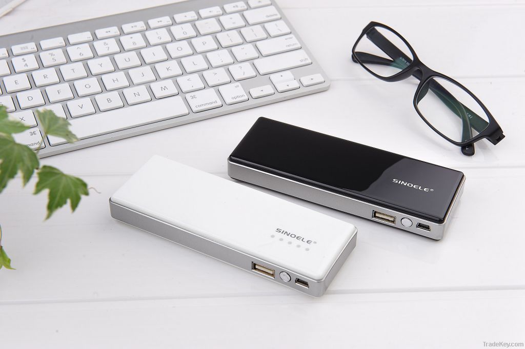 simple design emergency battery charger 5200mAh