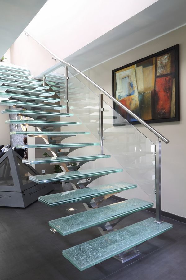 Stainless steel single straight stringer glass staircase modern