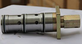 Oil cylinder balance valve