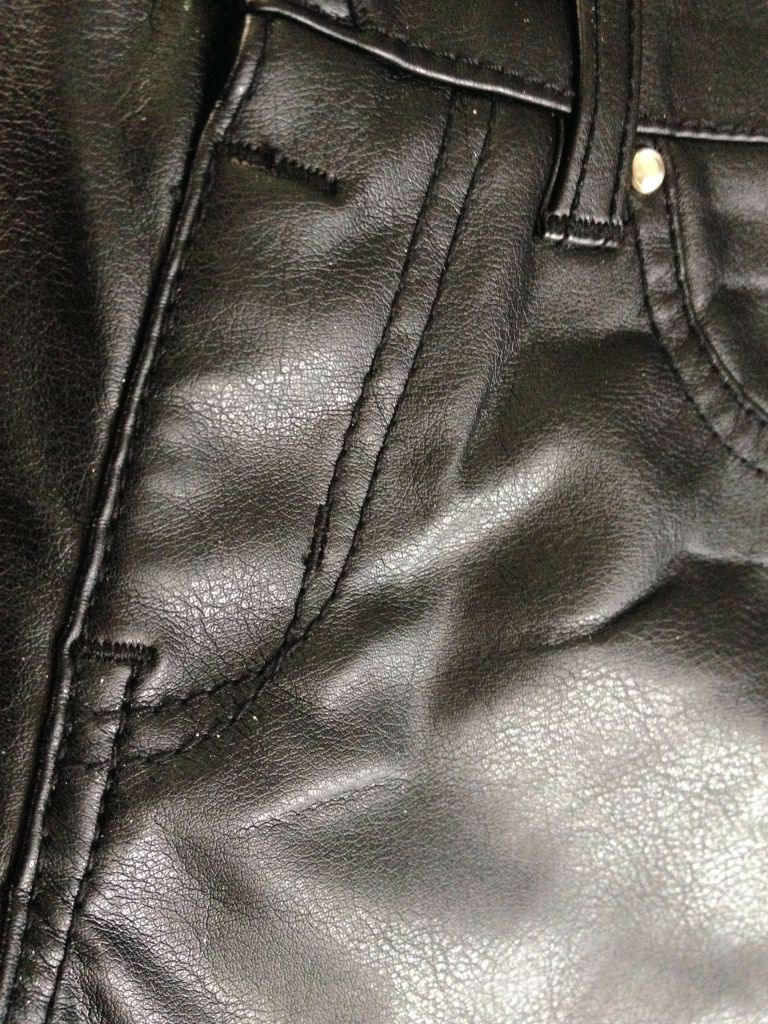 Women's leather leggins