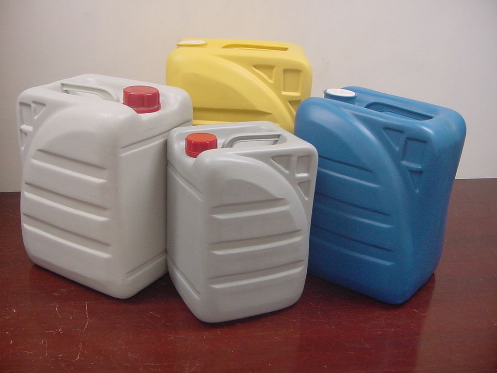 10 litres Plastic hdpe large size elegant shape easy handling Jerry Cans Container Wholesale / manufacturer