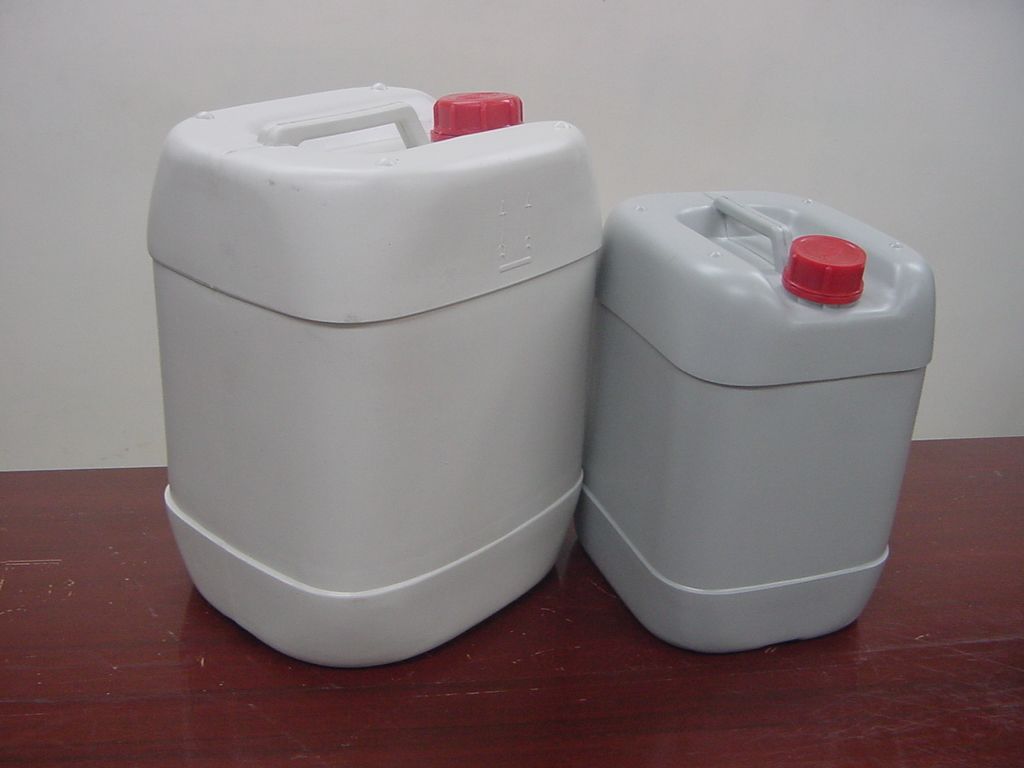 Plastic hdpe large size classic shape easy handling Jerry Cans Container Wholesale / manufacturer