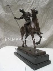 Bronze horse sculpture