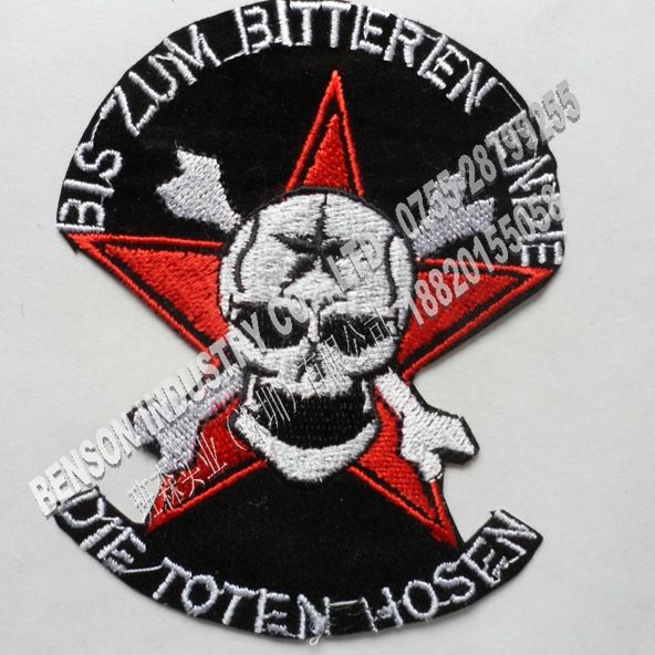 2014 Latest Custom logo embroidery craft