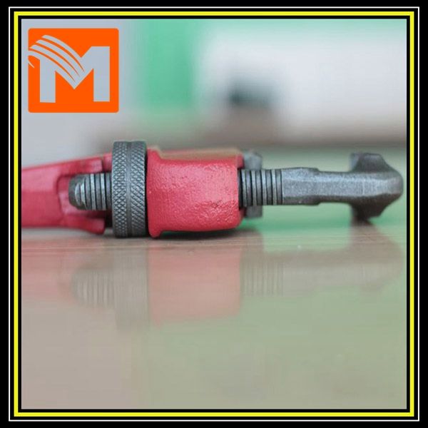 heavy duty pipe wrench in good quality