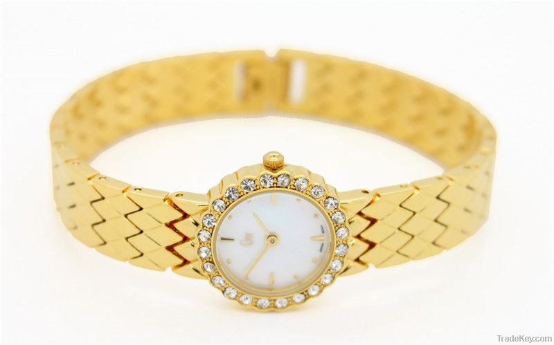 GOLD WINNER Fashion Diamond Women Shell Watches wristwatches GW180026