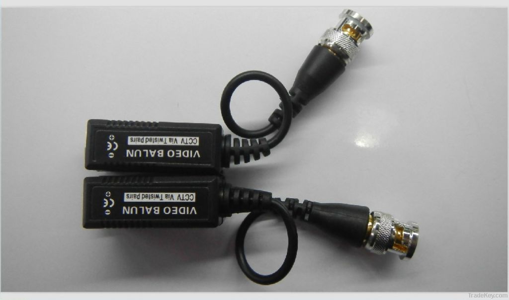 Passive twisted-pair transmitter 208 a waterproof/anti-jamming