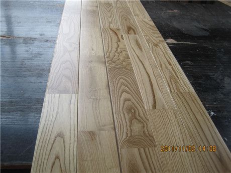 Natural chestnut wood flooring