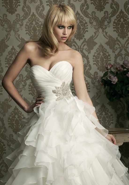 Ball Gown Strapless Sweetheart Floor Length Organza Wedding Dress