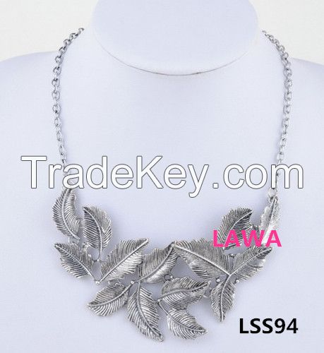 Fashion lady simple leaves metal necklace LSS94