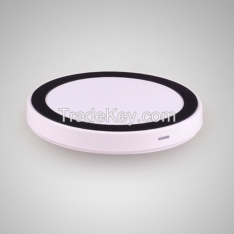 Qi wireless charger for smart phone