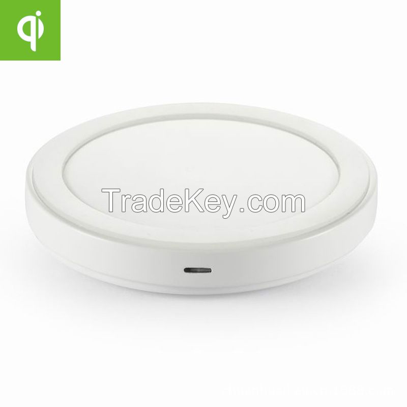 Qi wireless charger for smart phone