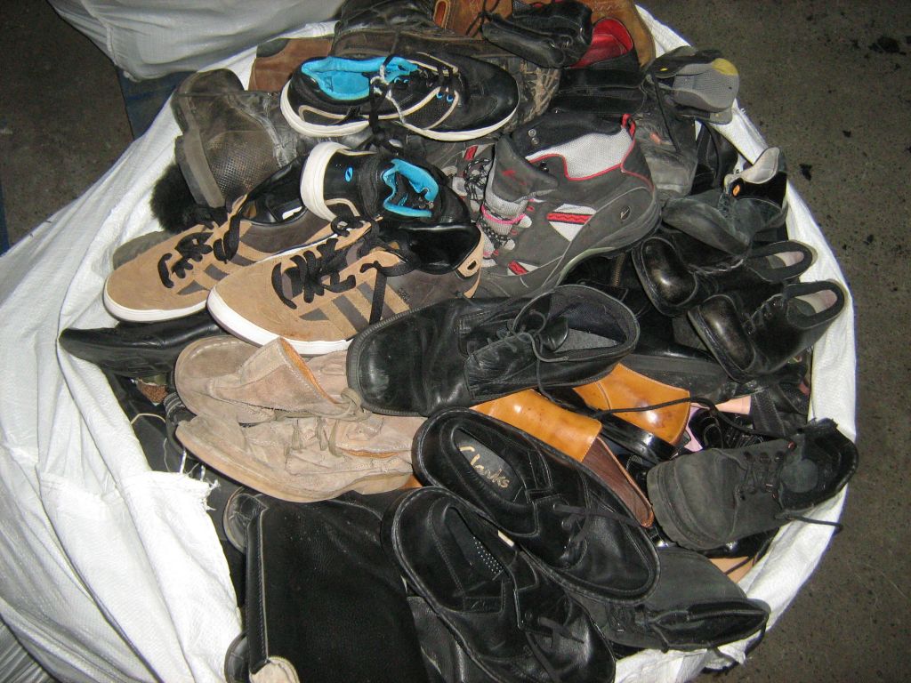 USED SHOES