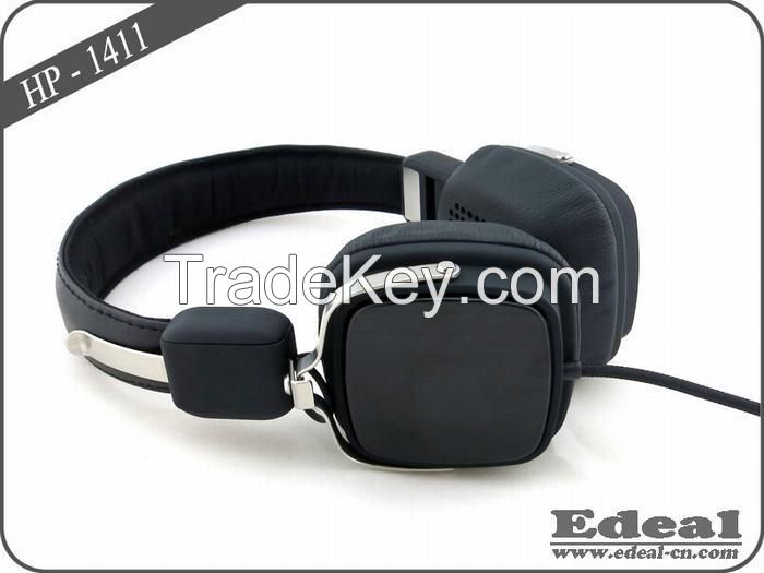 Metal headband headphone with foldable strap BSCI factory audited