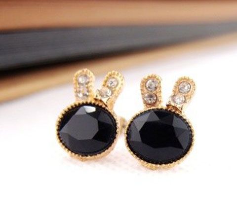 rabbit rhinestone studs