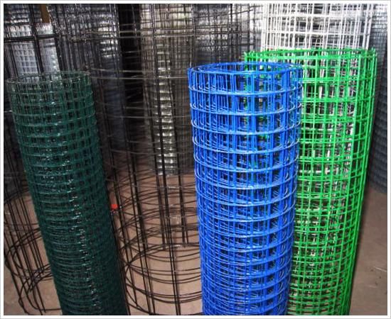 Green Vinyl coated welded wire mesh fencing / Pvc coating Mesh Roll 