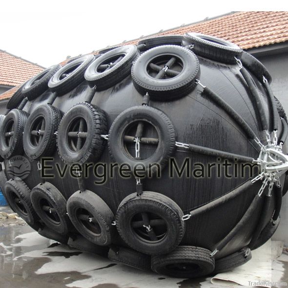 Floating pneumatic rubber fenders for docks and vessels