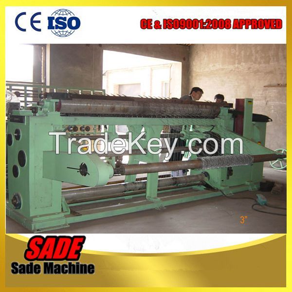 Hexagonal wire net weaving machine