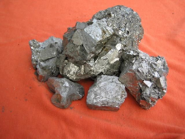 Pirite, Fes2, Pyrite, Fes, Iron Sulfide, Pyrites, Ferrous Disulfide, Pyrrhotite, Ferro Sulphur, iron Pyrites, Fe-S, Piryte