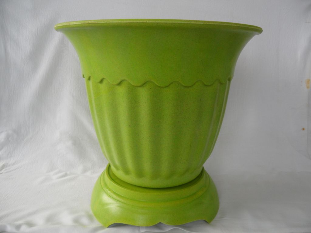 Elegant eco friendly flower pot made of plant , various sizes and color for your reference