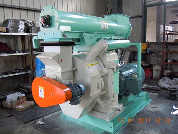 Ring die pellet mill