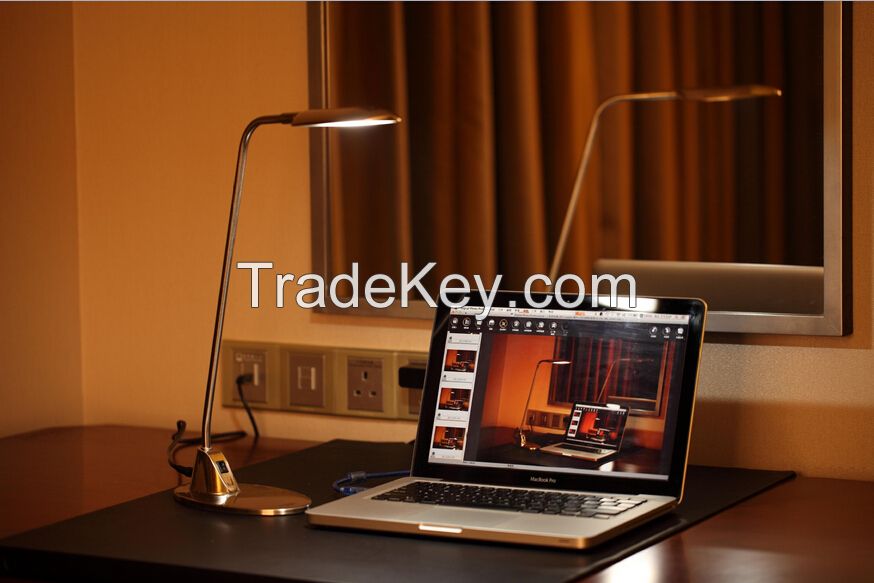 FASHION LED DESK LIGHT