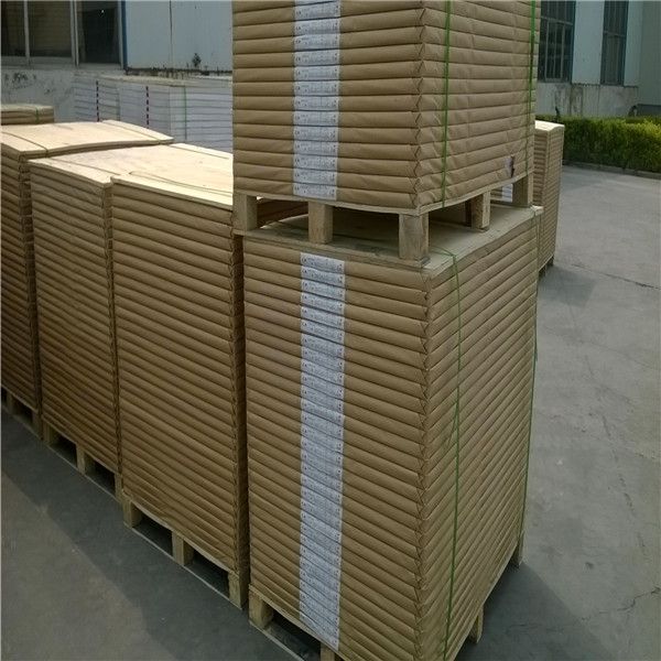 carbonless paper sheets packed by ream