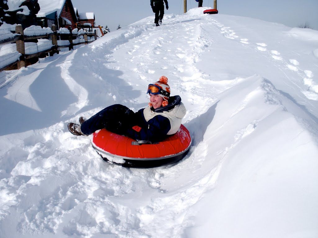 Inflatable PVC Snow Tube Sled with Oxford Cover 