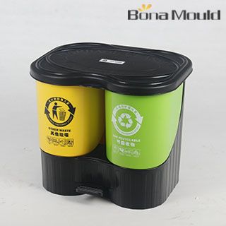 Plastic trash can mould