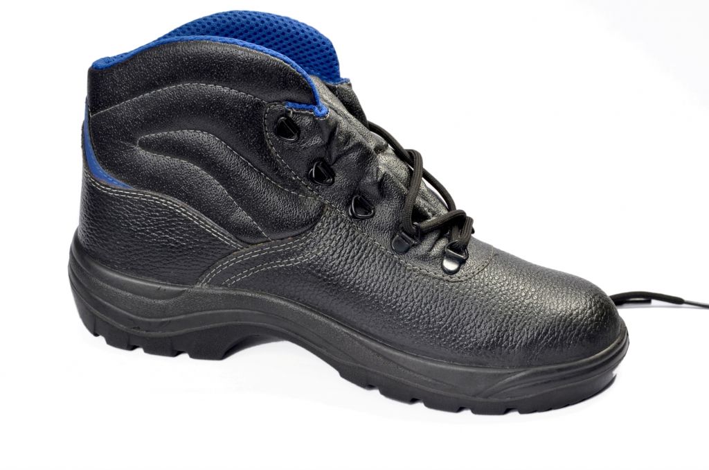 HSE SAFETY SHOES A12