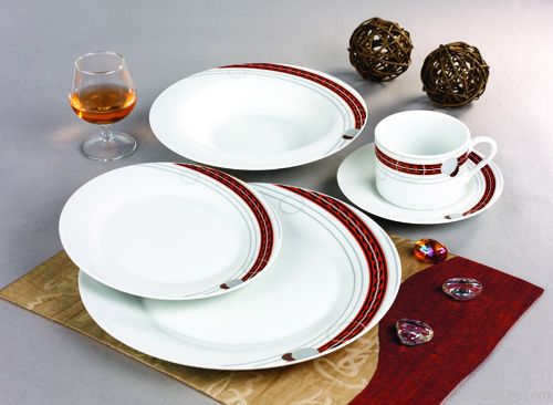 Red Moon 20pcs Dinnerware Set