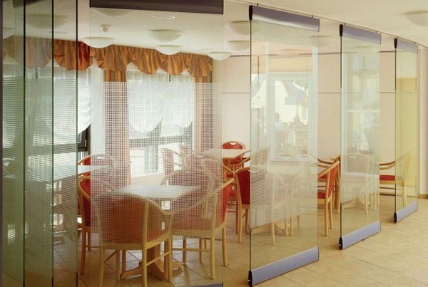 No Frame Glass Activity Partition