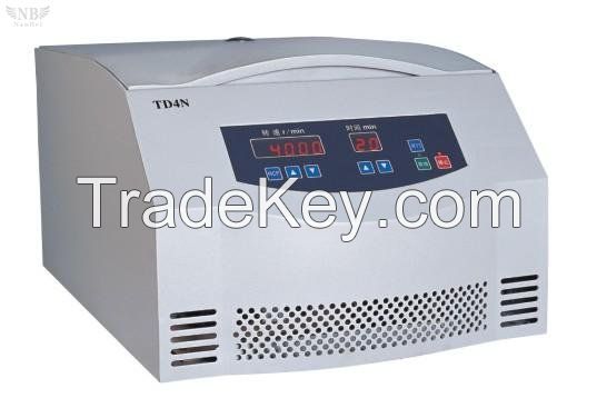 Table top low speed centrifuge