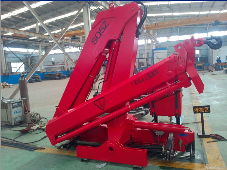 5 tons small hydraulic  folding boom truck crane