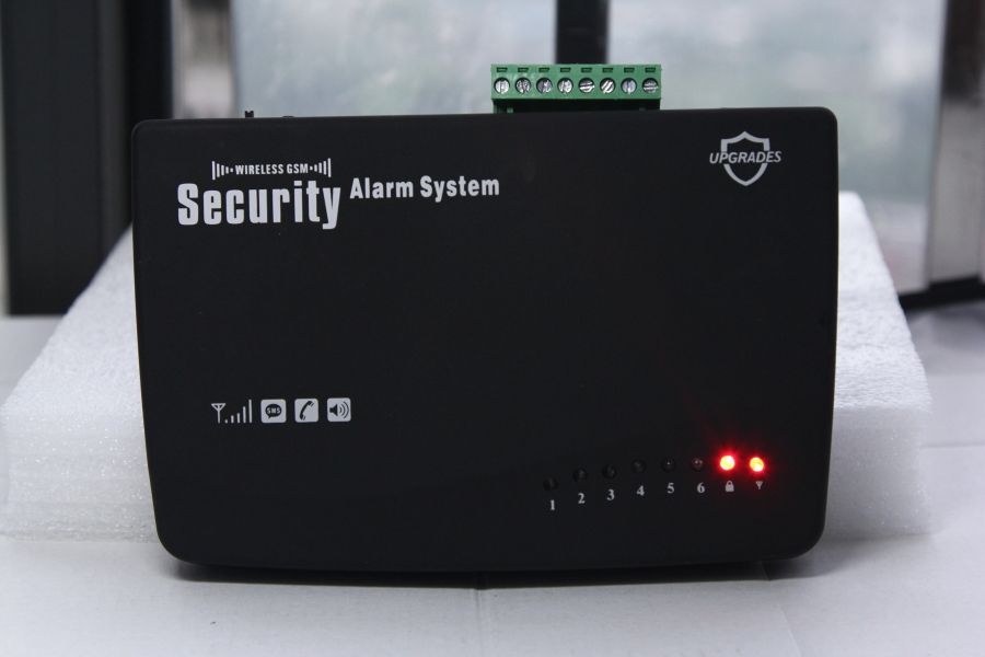 Intelligent GSM 850/900/1800/1900 Wireless Home House Burglar Alarm System Siren