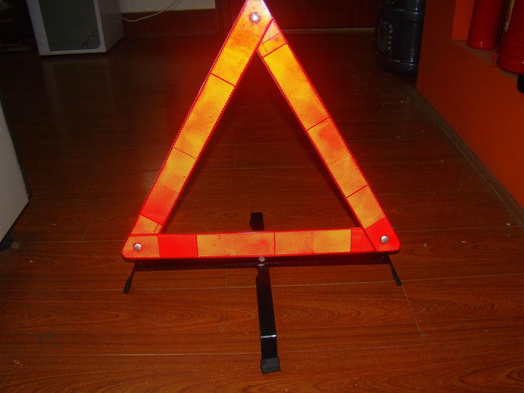 car safe warning triangle