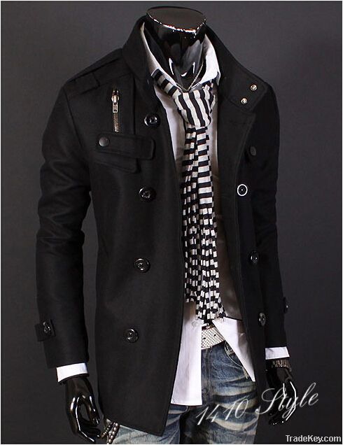 Men's collar paragraph dust coat grows in epaulettes