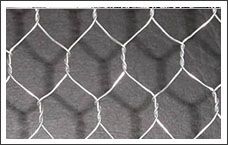 Galvanized low-carbon steel wire hexagonal netting