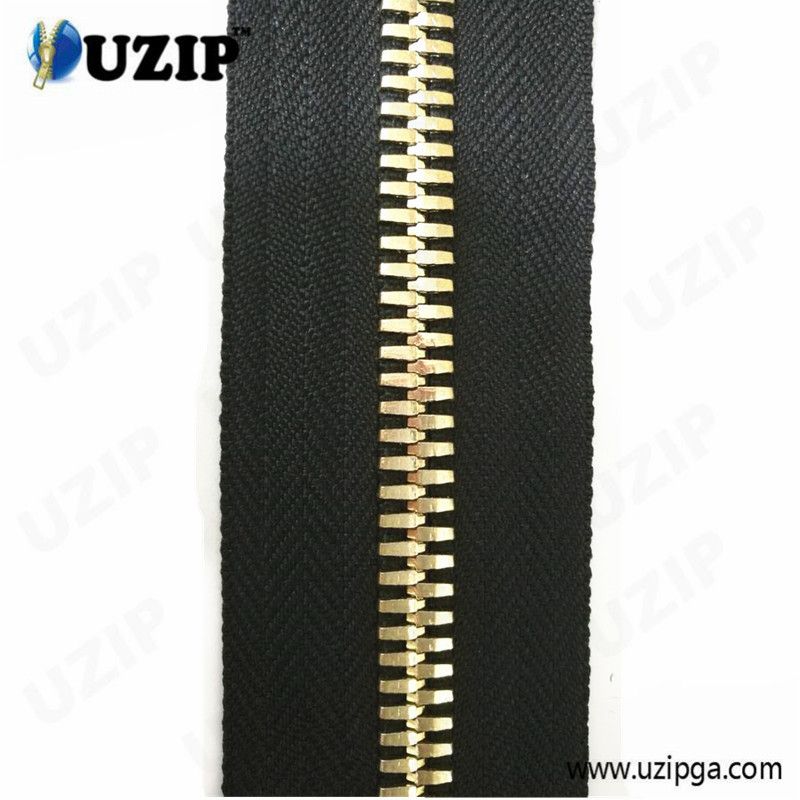 no.10 Corn Teeth Roll Brass Zipper Black