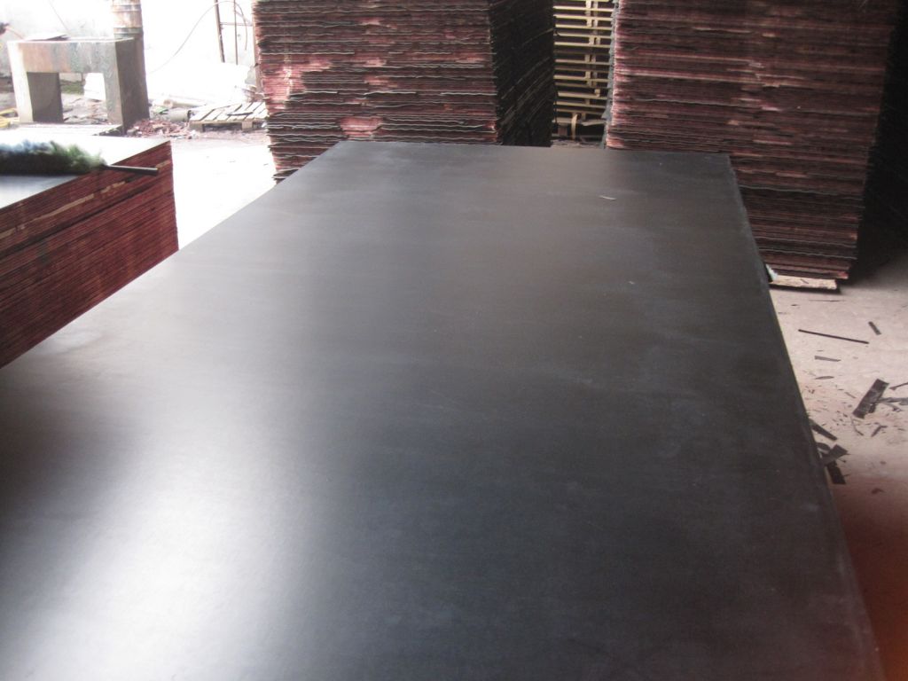  1220*2440 size  black film faced plywood