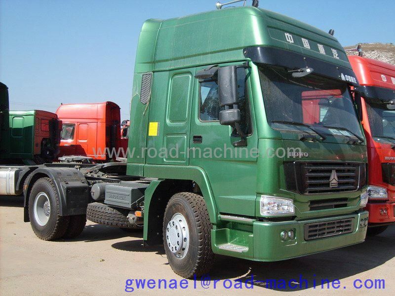 Promo SINOTRUK HOWO 4X2 TRACTOR TRUCK 336HP  Euro II Load 20-60 ton