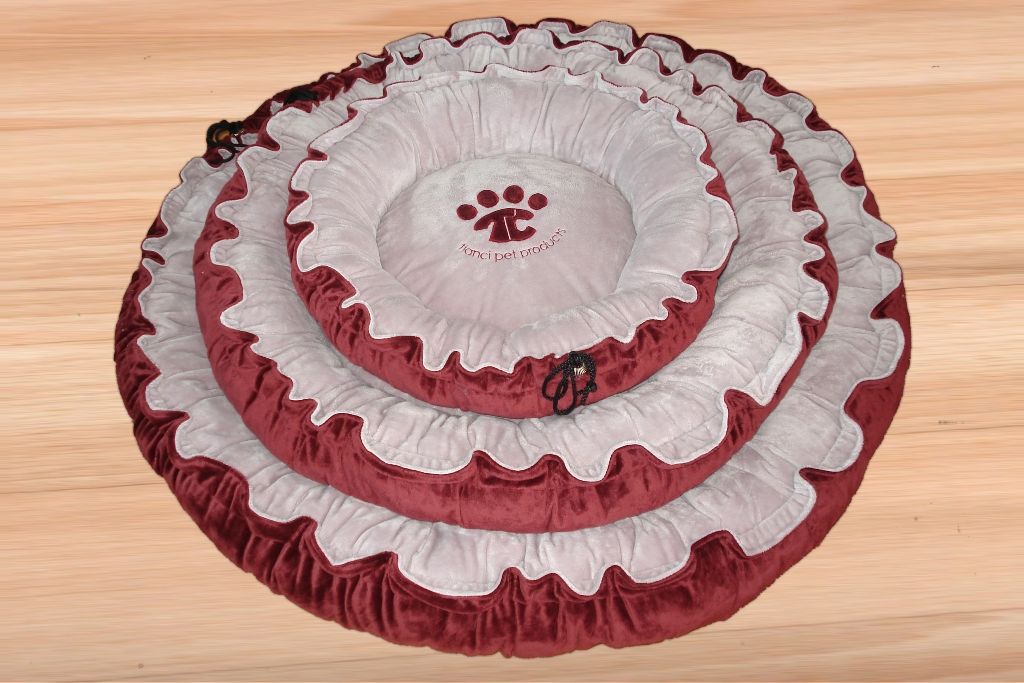 soft plush fur string flower dog bed