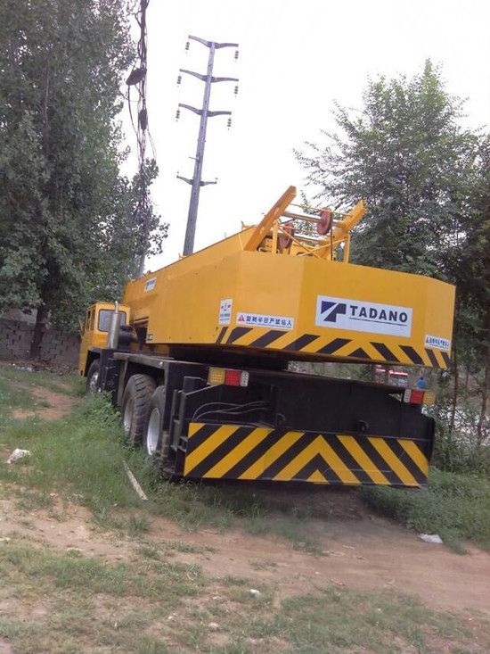 used tadano crane 100 ton TG-1000E,